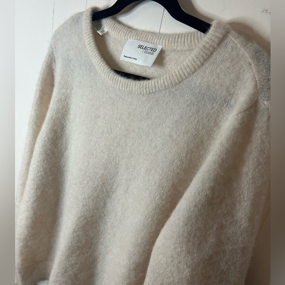 Selected Femme, size XXL wool/alpaca cream long sleeve frilled cuff sweater - Picture 6 of 8